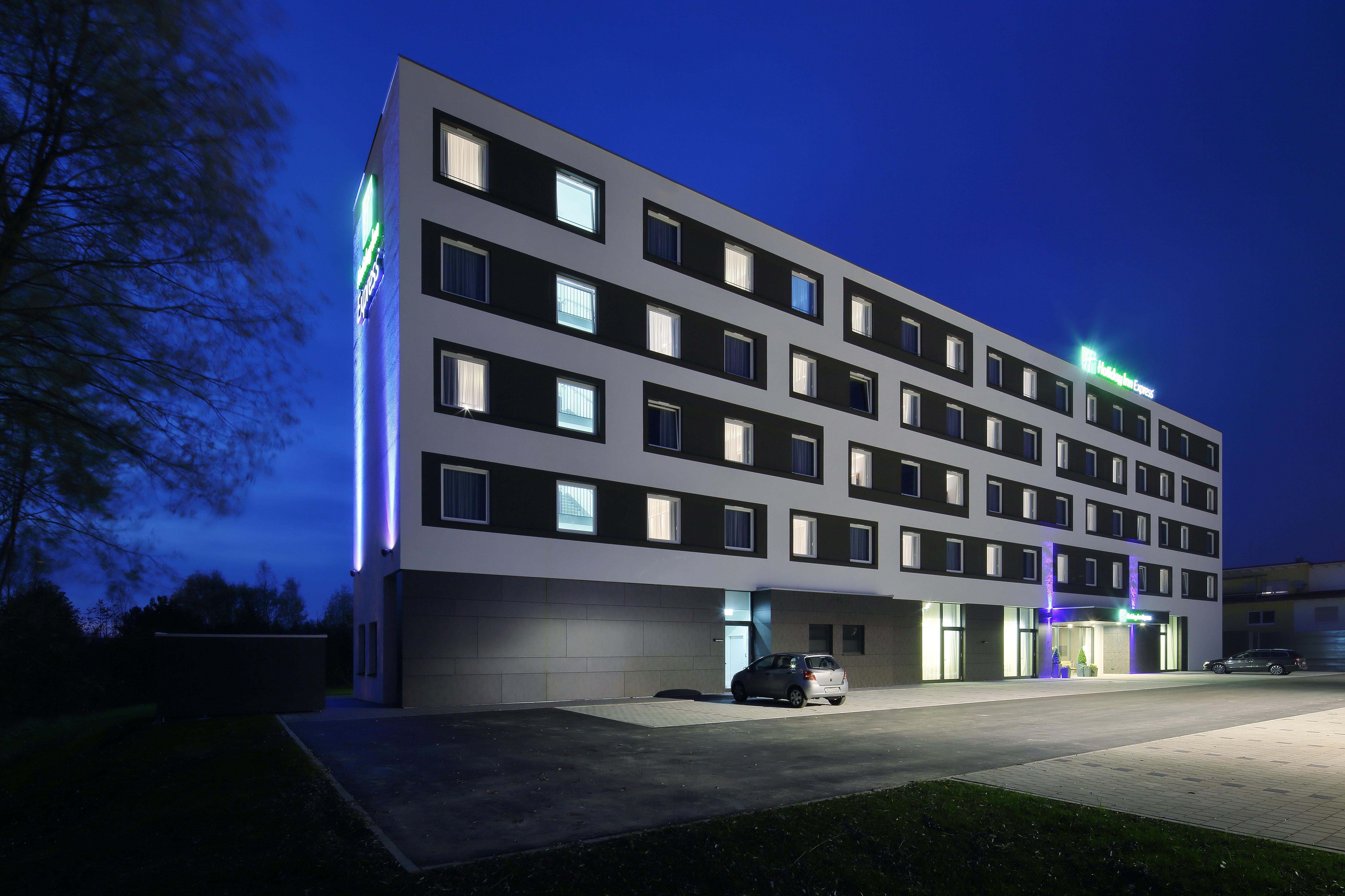 Holiday Inn Express Friedrichshafen, An Ihg Hotel Exteriör bild